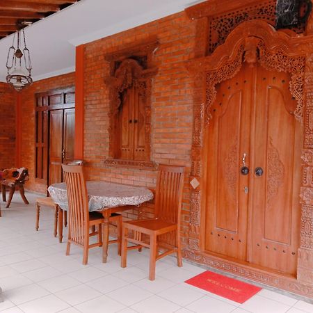 Rumah Ukhi Guest House Cebongan Zewnętrze zdjęcie