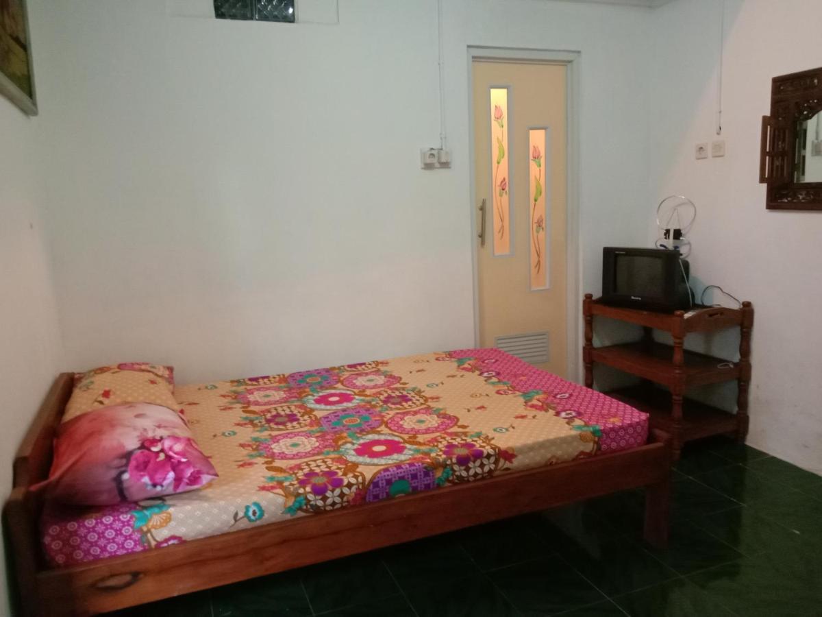 Rumah Ukhi Guest House Cebongan Zewnętrze zdjęcie
