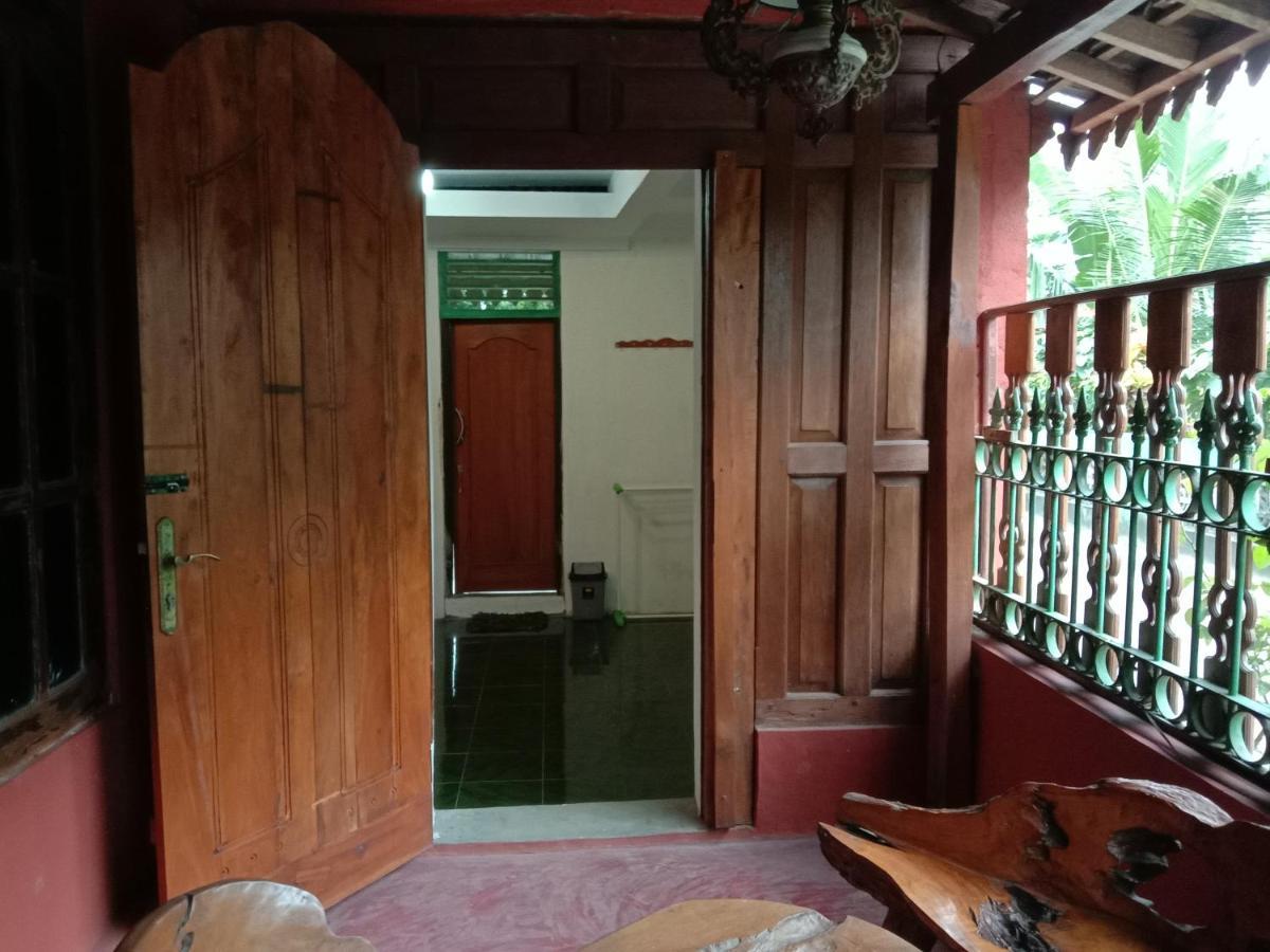 Rumah Ukhi Guest House Cebongan Zewnętrze zdjęcie