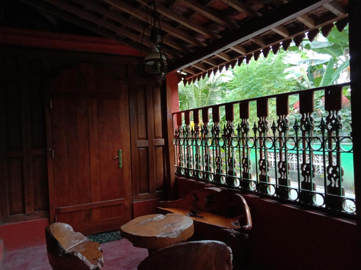 Rumah Ukhi Guest House Cebongan Zewnętrze zdjęcie