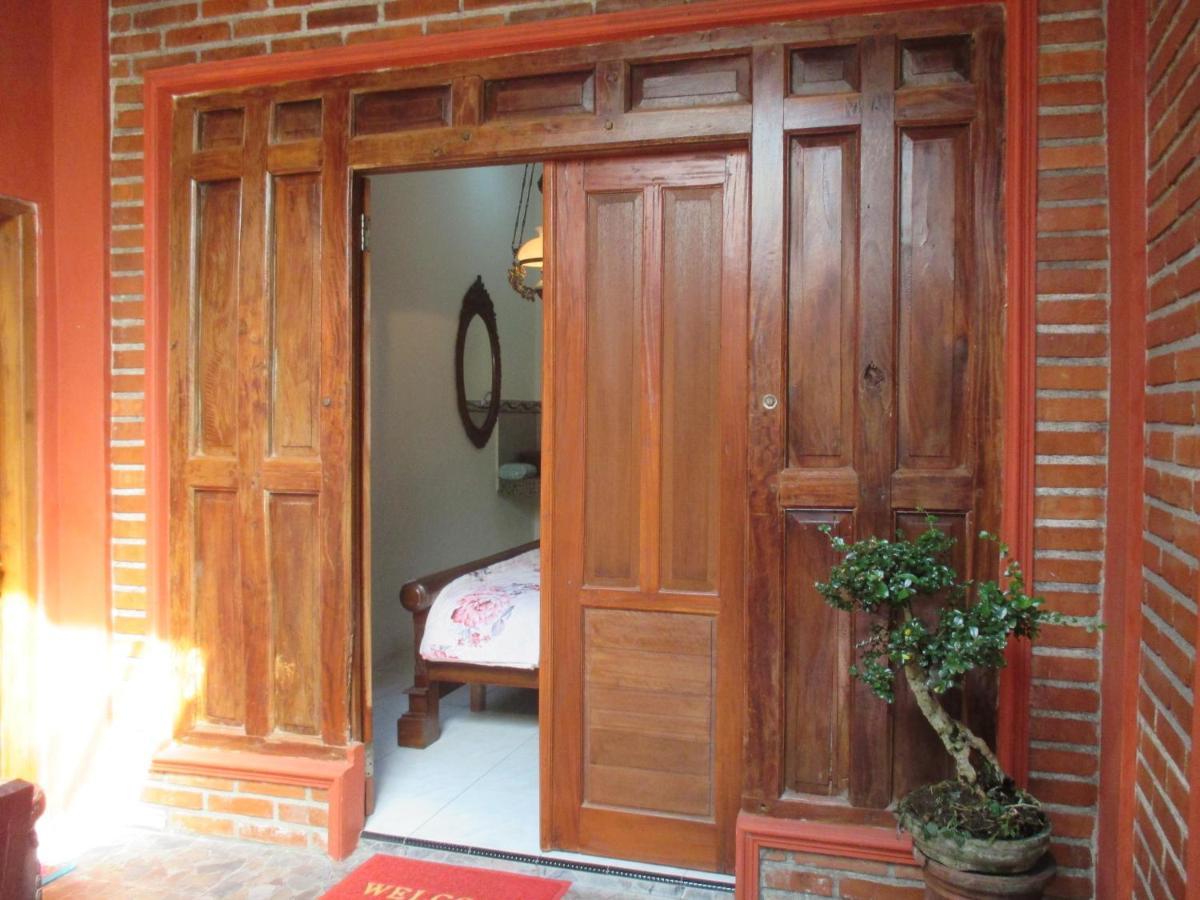 Rumah Ukhi Guest House Cebongan Zewnętrze zdjęcie