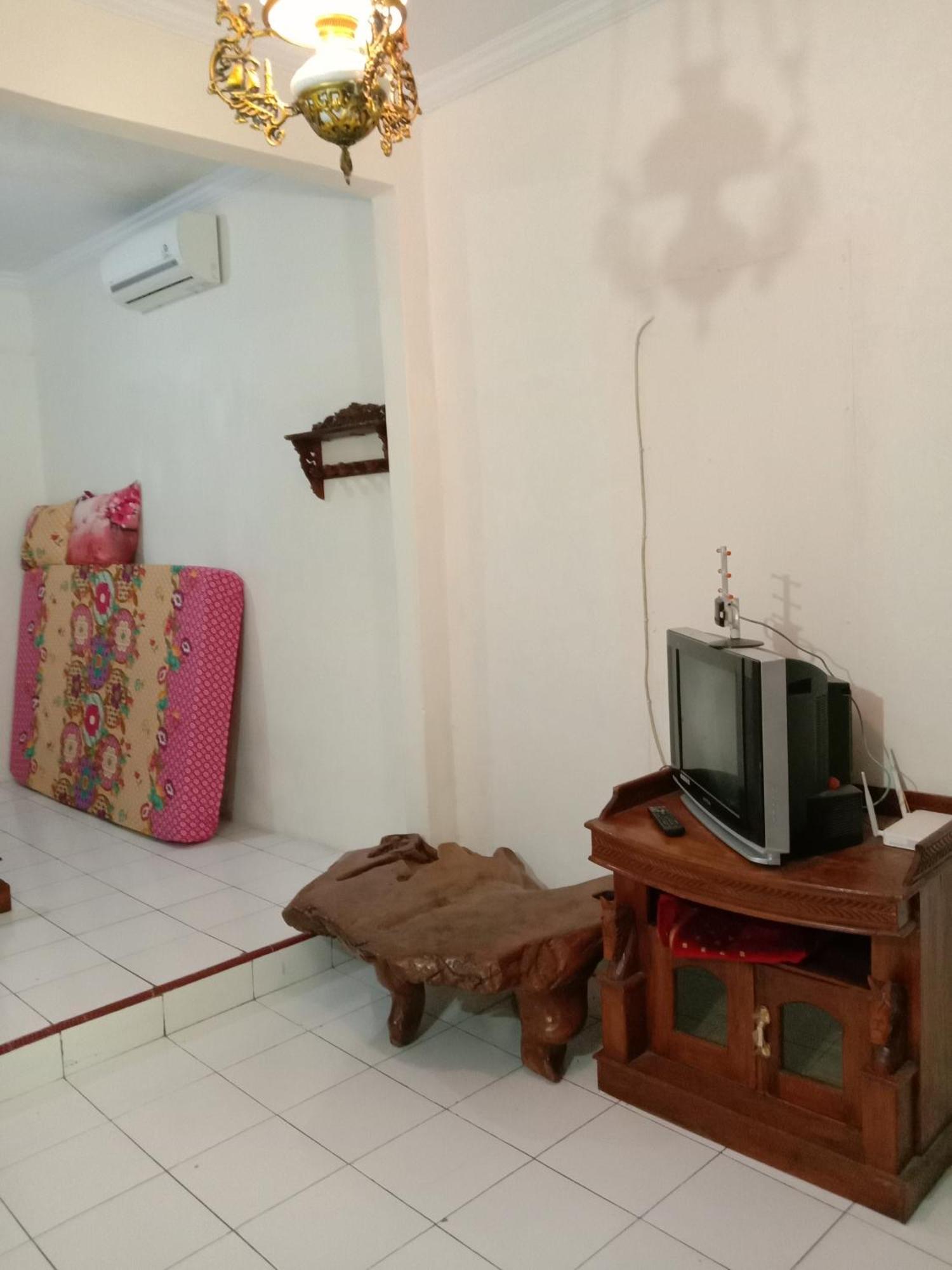Rumah Ukhi Guest House Cebongan Zewnętrze zdjęcie