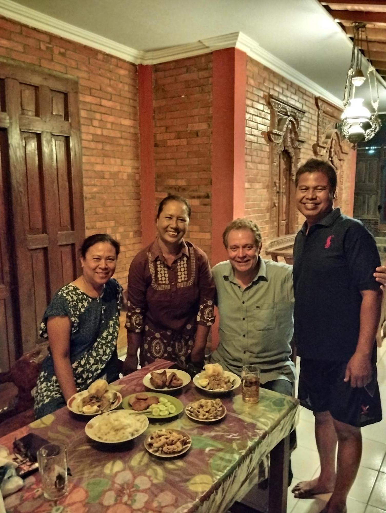 Rumah Ukhi Guest House Cebongan Zewnętrze zdjęcie