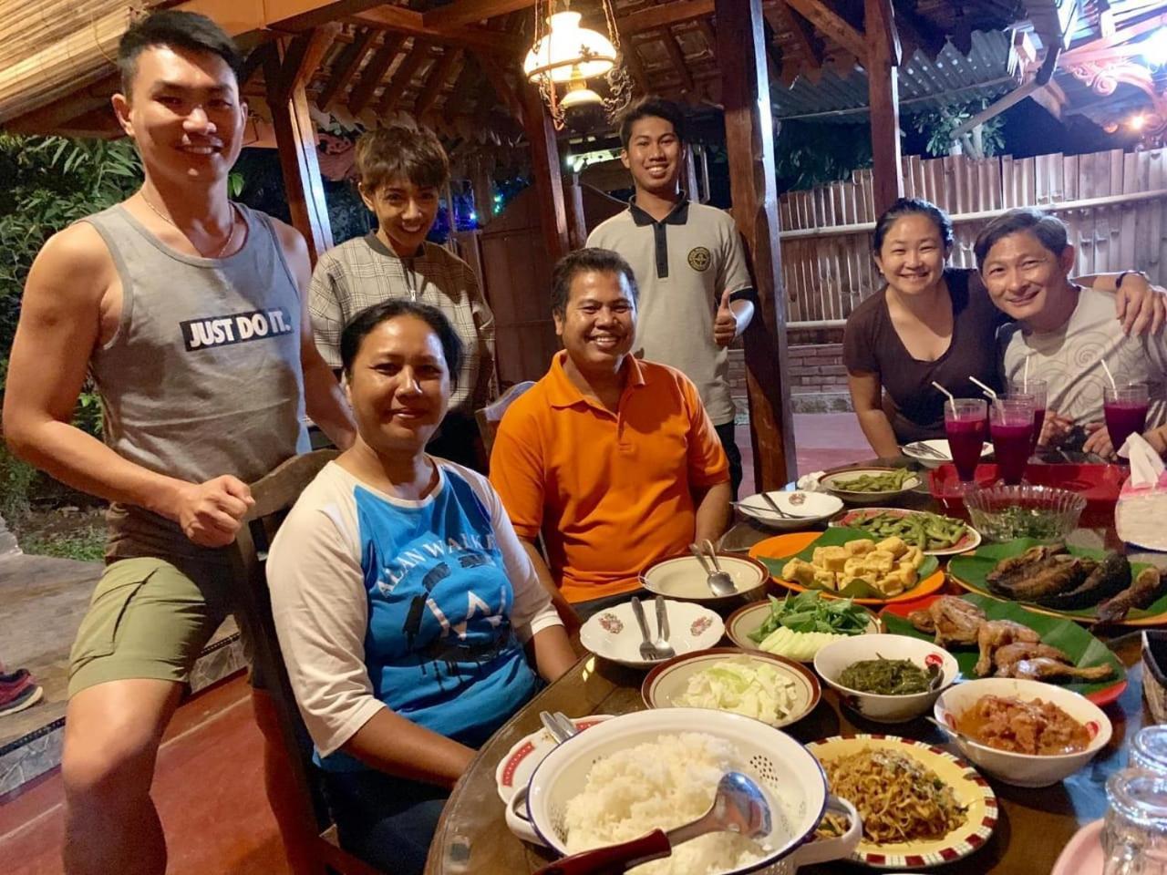 Rumah Ukhi Guest House Cebongan Zewnętrze zdjęcie