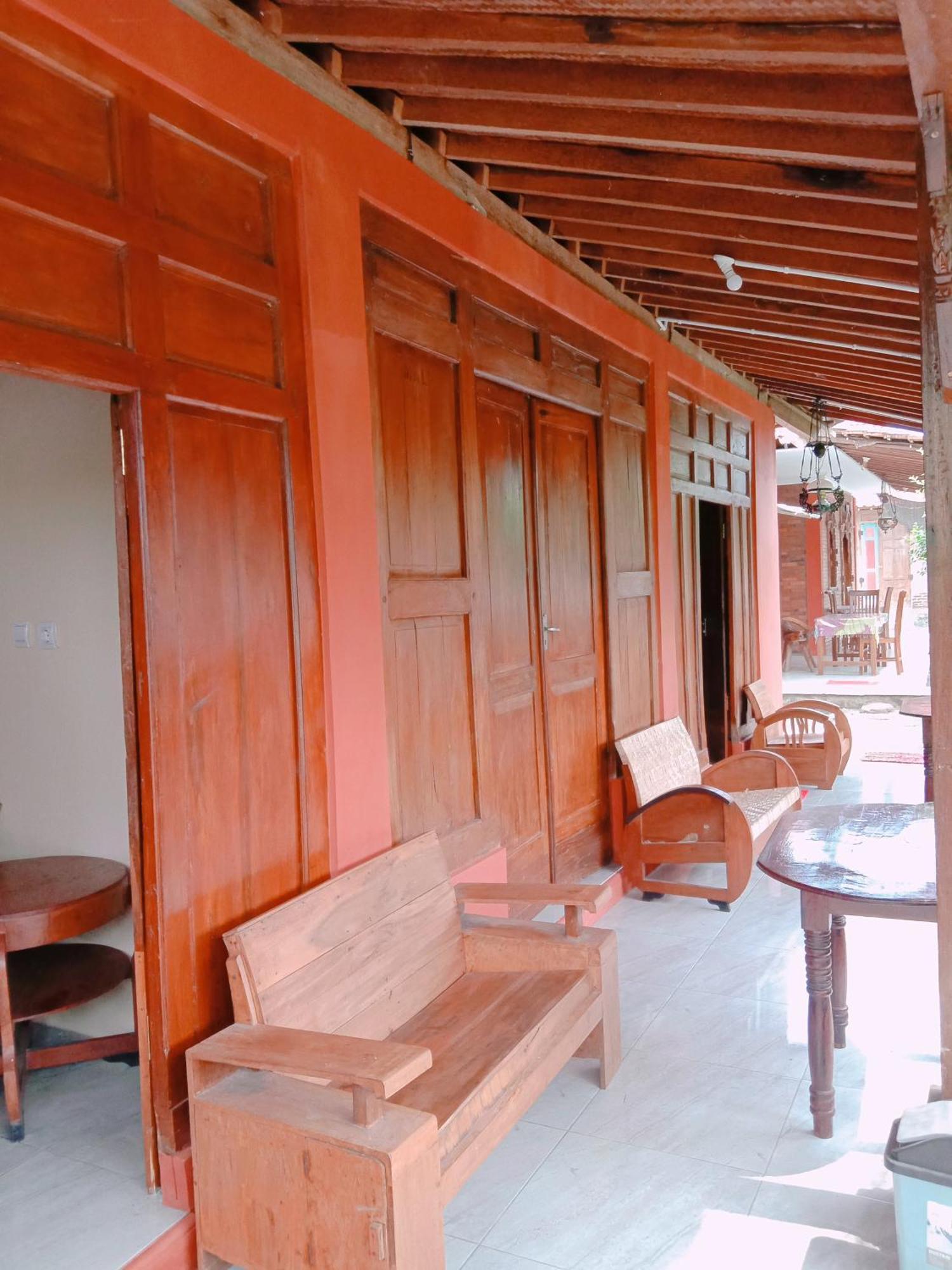 Rumah Ukhi Guest House Cebongan Zewnętrze zdjęcie