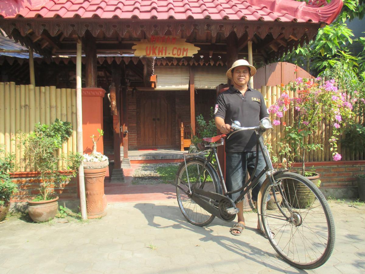 Rumah Ukhi Guest House Cebongan Zewnętrze zdjęcie
