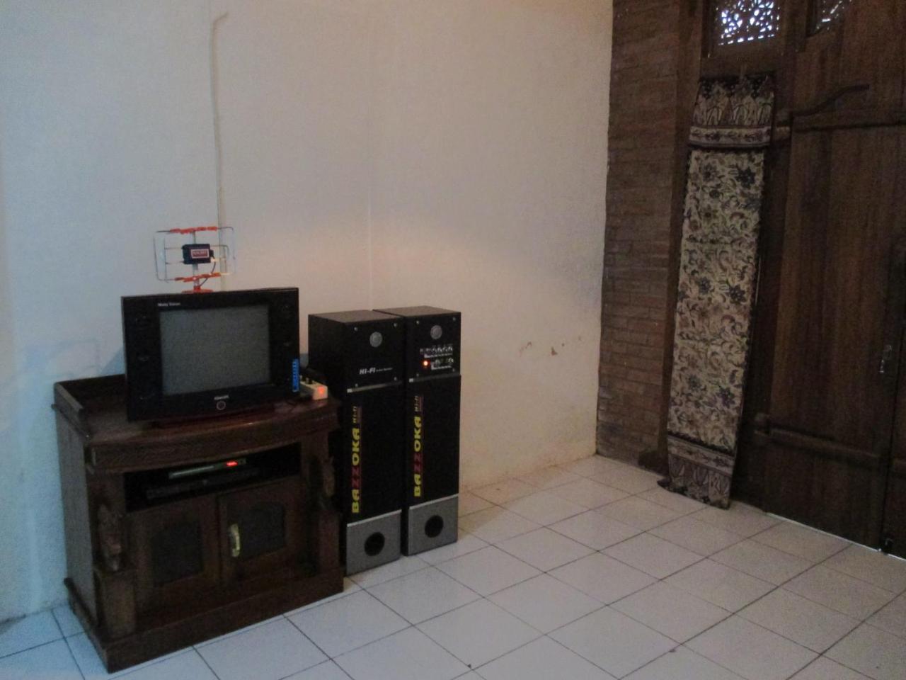Rumah Ukhi Guest House Cebongan Zewnętrze zdjęcie